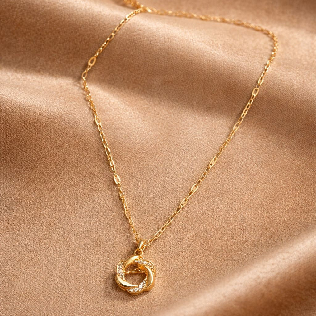 Luna Twist Necklace