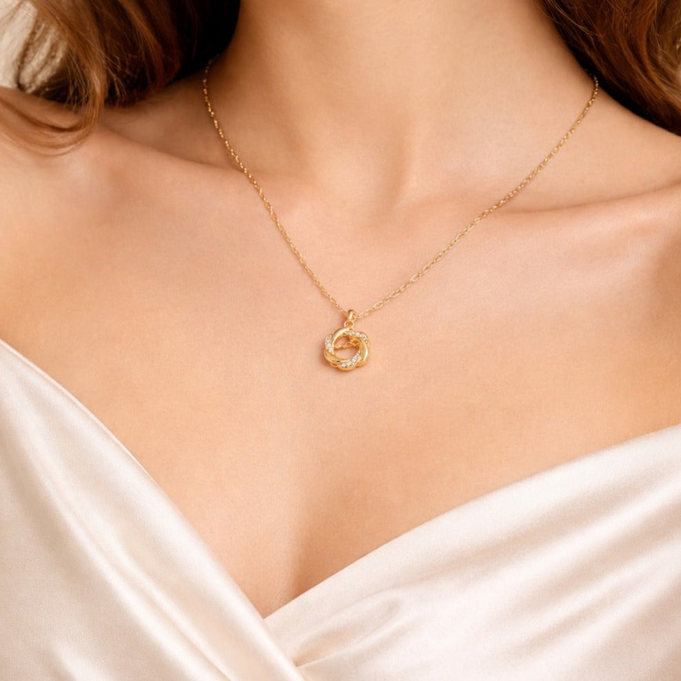 Luna Twist Necklace1